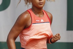 大坂直美回归赛场，挺进下一轮首场状态亮眼，中国队观众沸腾！